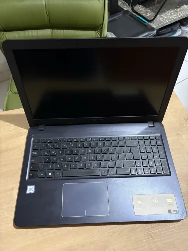 Vendo Notebook ASUS VivoBook 15 - Impecável