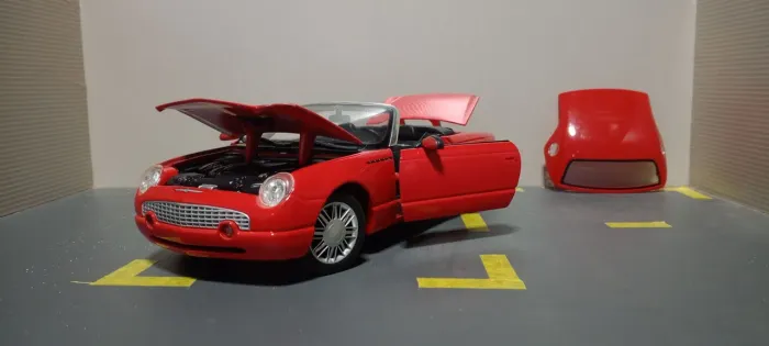 Ford Thunderbird Maisto