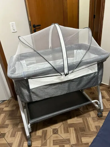 Mini berço portátil