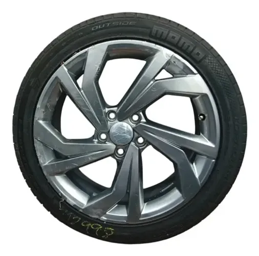 Roda Aro 18 Cinza Jetta GLI 2022 Pneu 225/45 Riscada Meia Vi