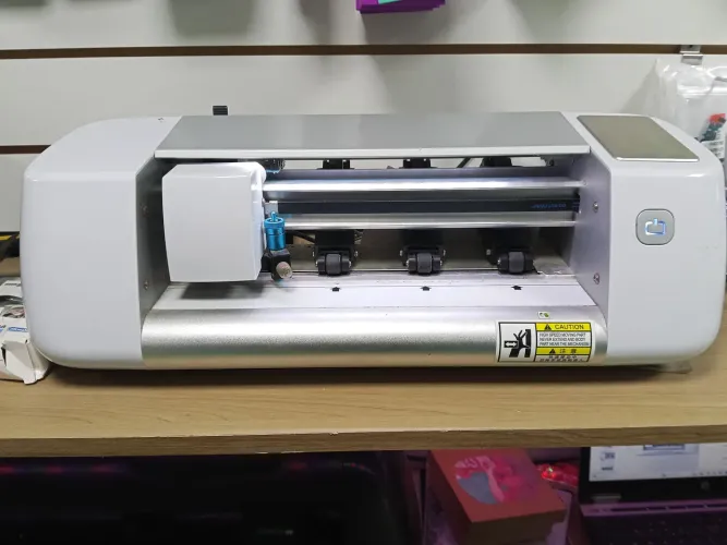 Máquina de cortar película BLOQUEADA 