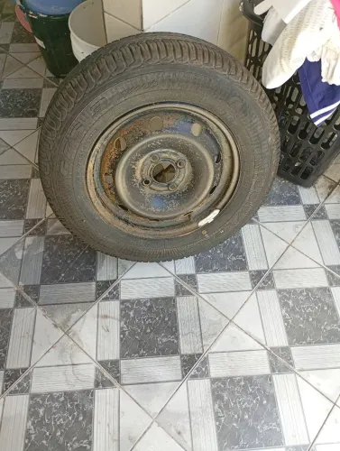 Pneu Goodyear 185 70 R14 original zero