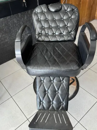 Kit Barbearia Completo (Cadeira + Bancada + Espelho)