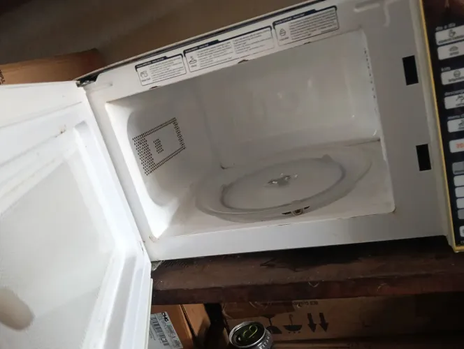 Vende-se microondas funcionando perfeitamente 
