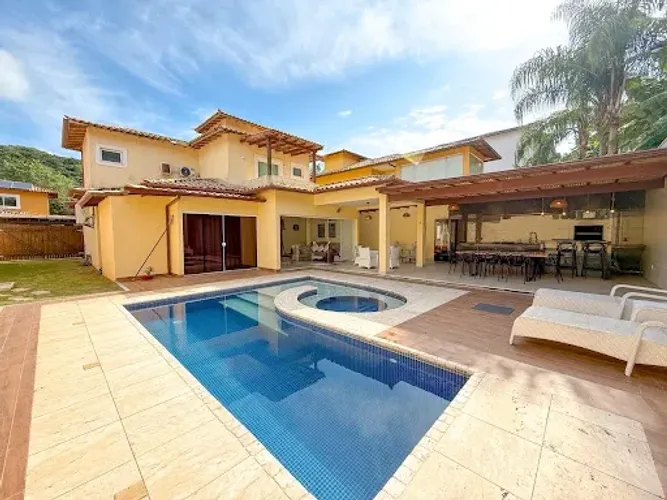 Casa com 4 dormitórios à venda, 180 m² por R$ 2.200.000,00 - Ferradura - Armação dos Búzio