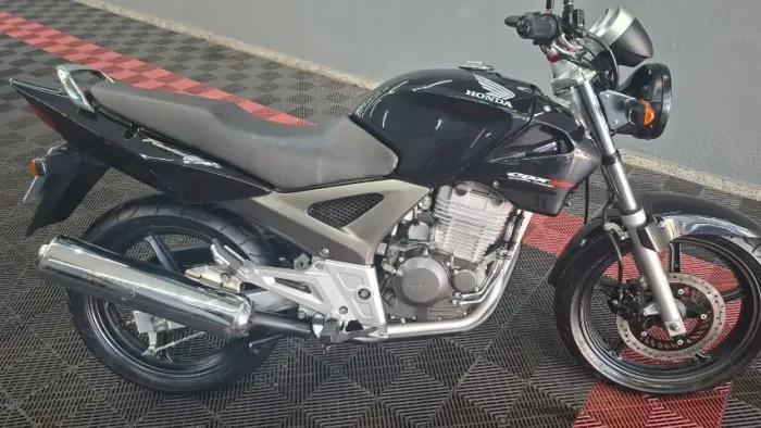 Honda CBX 250 Twister - Impecável / Totalmente Revisada / 2 Pneus Magion Novos / Mts Peças