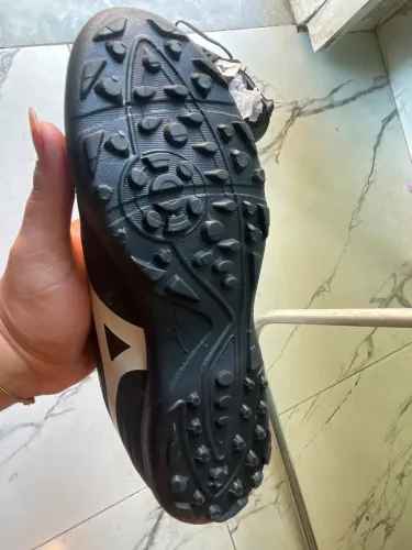Chuteira Mizuno 