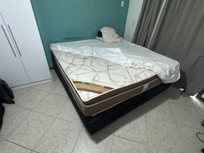 Cama super King Size baú e colchão ortobom