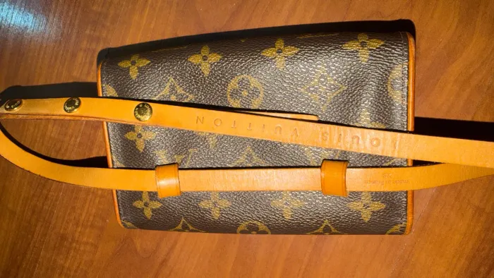 Louis Vuitton Pochette Twin GM Original - Monogram