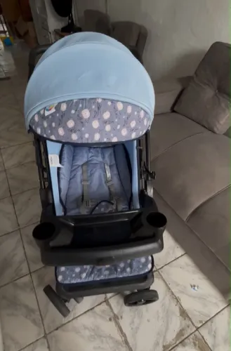 Carrinho de bebê pra menino