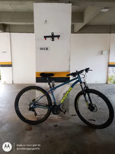 Bicicleta Caloi Aspen aro 29 , componentes Shimano
