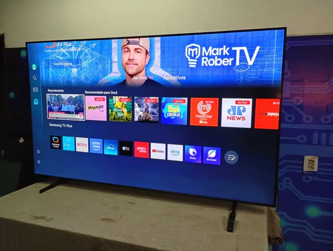 Tv 85 Samsung Smart 4k com função bluethu..Semi nova...