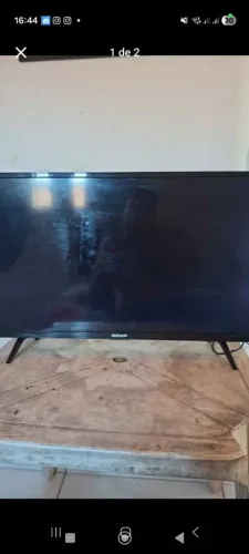 TV SEMP COM DEFEITO/NÃO É SMART
