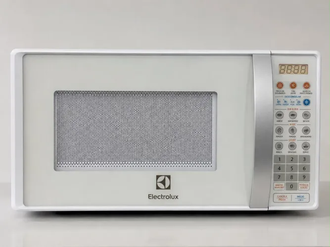 Microondas Eletrolux 20L - 220v - Impecável