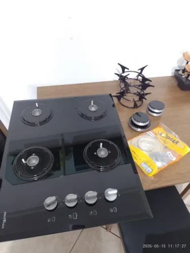 Cooktop Britânia 4 Bocas Vidro Temperado + Kit Gás (S/ Uso)