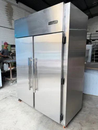 Mini Câmara Freezer 2500L Inox Uso Industrial Intensivo