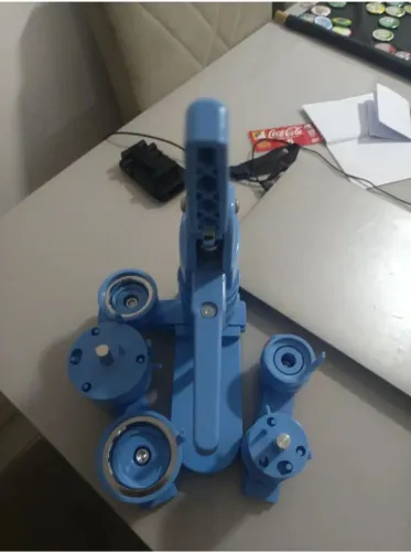 Máquina de fazer bottons 3 matrizes