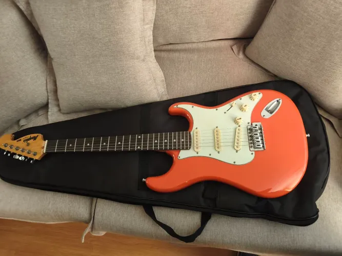 Guitarra Memphis MG32