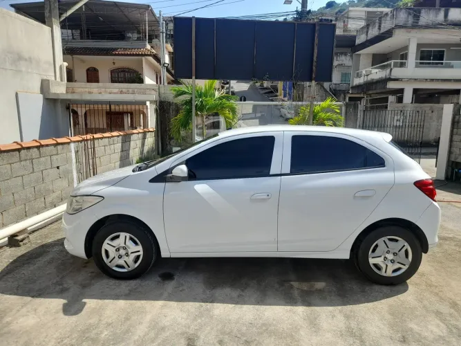 Chevrolet Onix Hatch LS 1.0 8V Flex Power Mec. 4P 2016