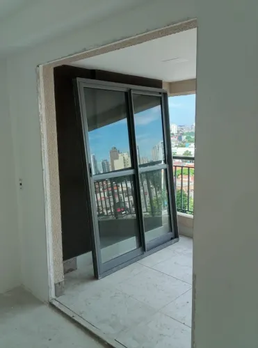 Porta vidro de correr com esquadrilha