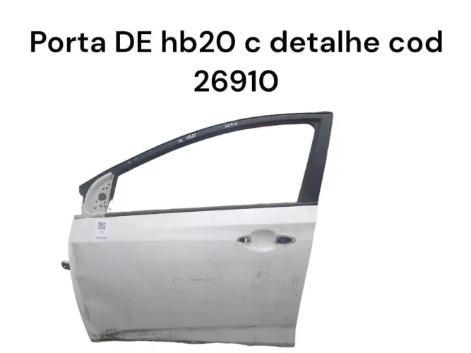 Porta dianteira esquerda HB20 com detalhe