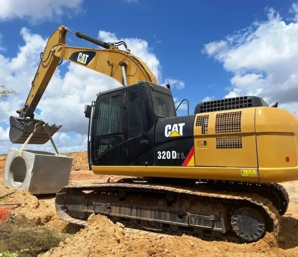 Escavadeira CATERPILLAR 320D MODELO 24L115<br>24L115