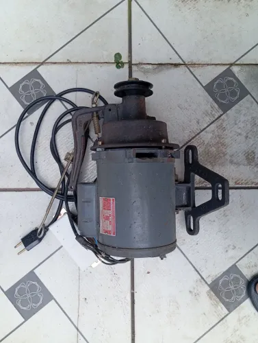 Vendo motor para máquina de costura reta/overloque