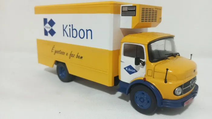 Miniatura colecionável caminhão Kibon escala 1:43