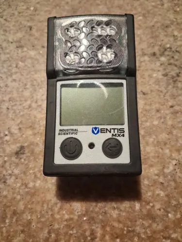 Vendo um aparelho detector de gases ventis mx4 industrial sem carregador