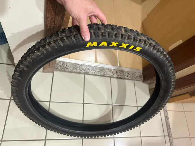 Pneu maxxis high roller II