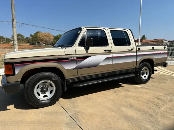 Chevrolet D-20 S / Luxe 3.9/4.0 Diesel 1986
