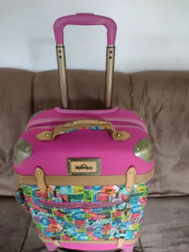 Vendo mala de bordo 10kg funciona tudo certinho