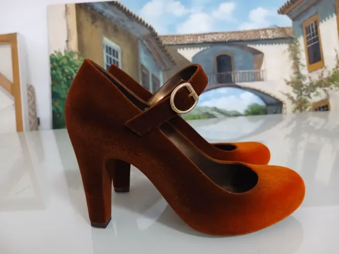 Salto Melissa camurça 