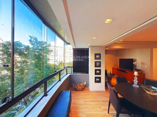 Imóvel para venda possui 118 metros quadrados com 2 quartos em Petrópolis - Porto Alegre -