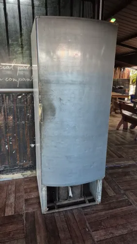 Freezer vertical