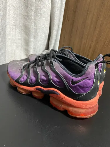 Nike Air VaporMax Plus Roxo/Laranja 41 - Original - Usado