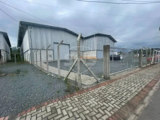 Galpão para alugar, 407 m² por R$ 8.000/mês - Itoupava Central - Blumenau/SC