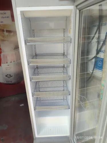 Geladeira expositora