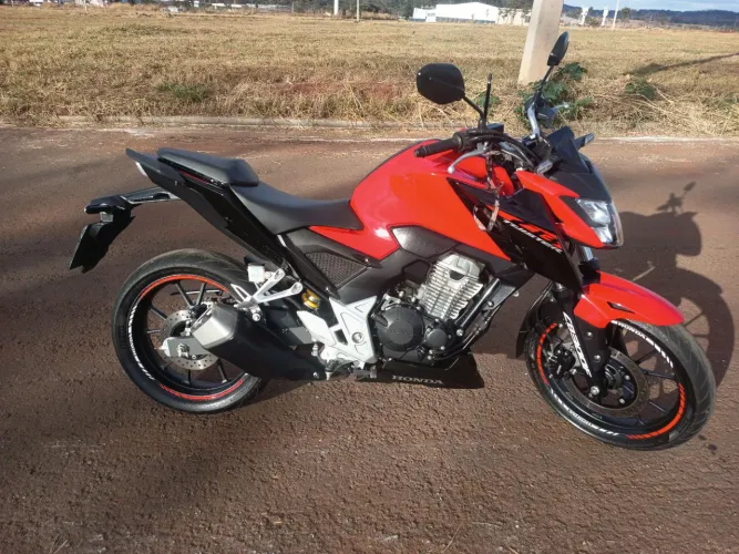 Cb Twister 300f 2023