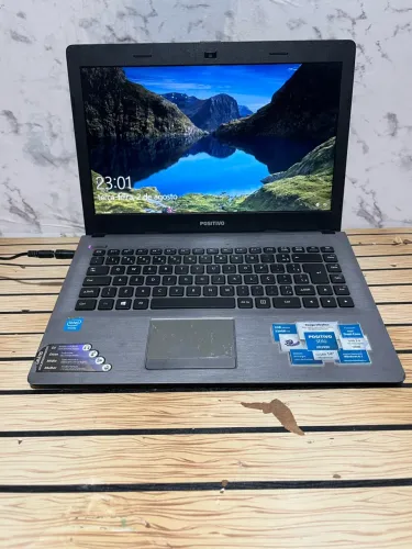 Notebook ótimo para trabalhos e estudos