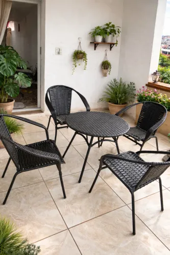Mesa com 4 cadeiras