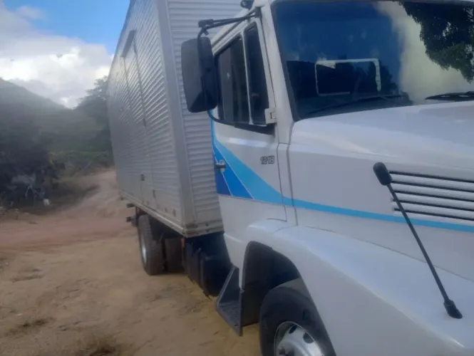 Vendo ou troco por carro de passeio 