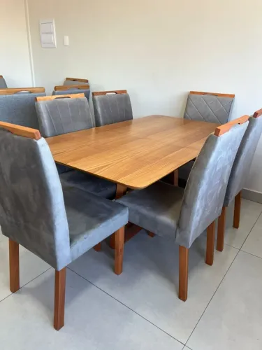 MESAD E JANTAR LAMINADA COM 6 CADEIRAS (ÚLTIMA PEÇA)