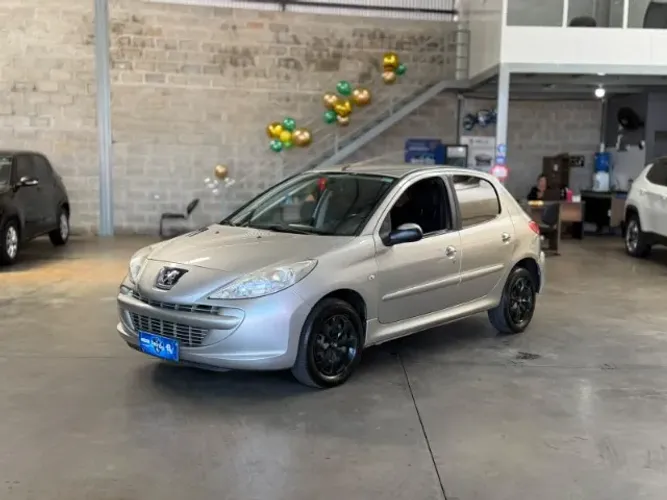 Peugeot 207 XR 1.4 Flex 8V 5P 2012