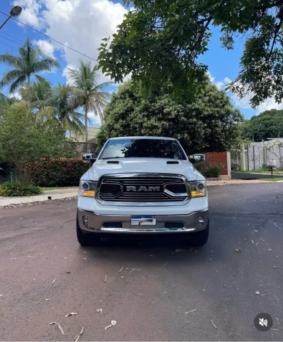 Ram Classic Laramie 5.7 V8 16V Gasolina 4X4 Aut. 2022