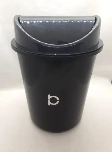 Lixeira Plastbon 3 litros Preta, tampa basculante, Ref 938P, excelente custo benefício!