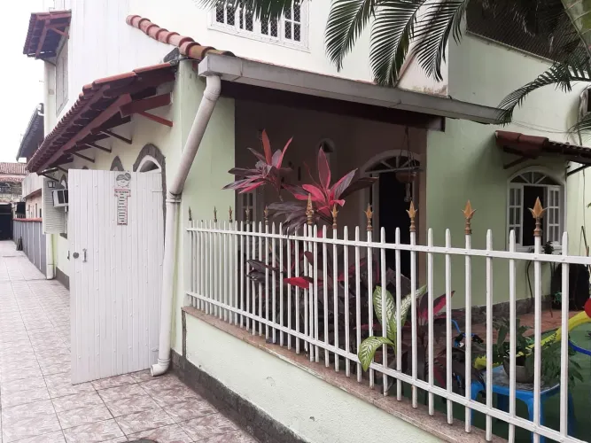 Casa de vila em Marechal Hermes próximo ao Campo dos Afonsos
