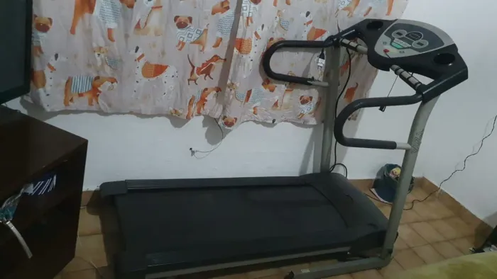 Esteira elétrica semi-nova 110 a 120 kg