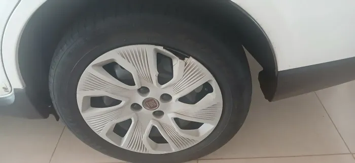 02 pneus 185 60 15 goodyear usado