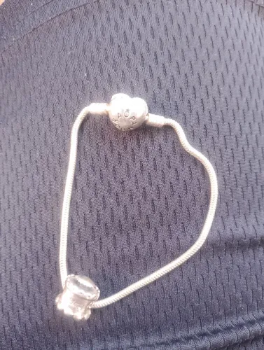 Pulseira Pandora com pingente